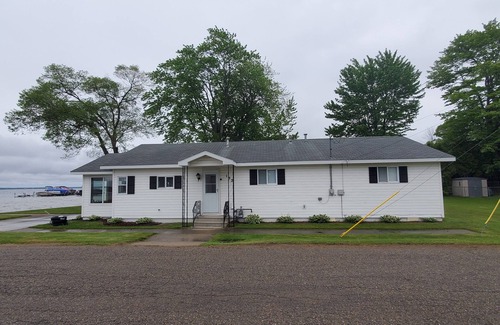 Houghton Lake House | Life is Better at the Lake! Over 120 ft of frontage on Houghton Lake!