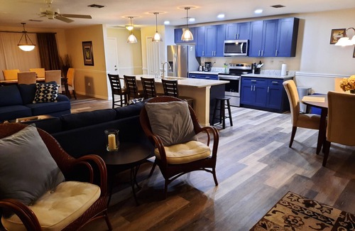 Pelican House | Lifetime Memories, Free WiFi, Private Pool, Grill, Beach & Fishing Supplies