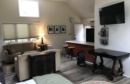 Sapphire Apartment | Light and Bright Resort Retreat in Sapphire Valley