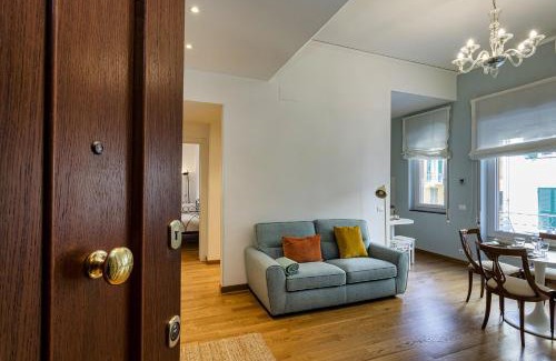 Albaro Apartment | Light Apartment in Albaro by Wonderful Italy