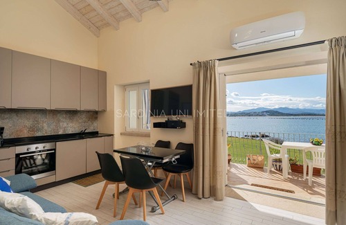 Olbia Villa | Light Bay house with direct access to the sea and private beach - SARDINIA UNLIMITED