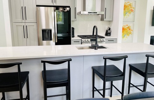 Bloomfield House | Light-Filled 3BR Home Best Area