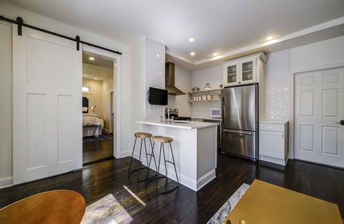Garden Hills House | Light-filled Cottage in the Middle of it All!