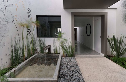 Ajijic Apartment | LIGHT FILLED MODERN APARTMENT WITH PRIVATE GARDEN