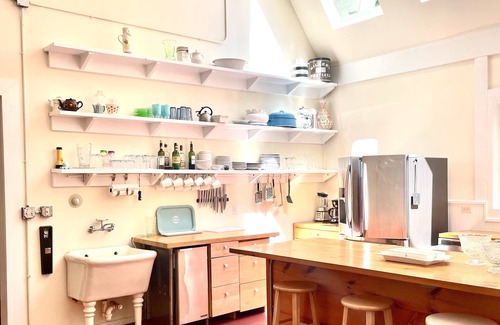 Springs House | Light filled SPACIOUS home w/water-views that inspired POLLACK!.