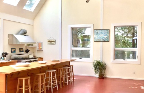 Springs House | Light filled SPACIOUS home w/water-views that inspired POLLACK!.