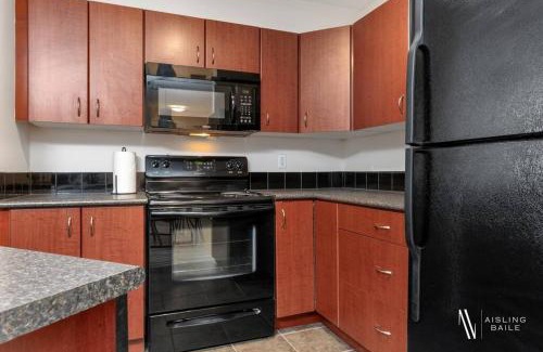 East Kootenay Apartment | Light N Airy, Pool, Hot Tub, Pets, Ground Floor