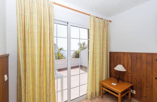 Los Quemados Apartment | Lightbooking Colon I Fuencaliente vistas al mar 4