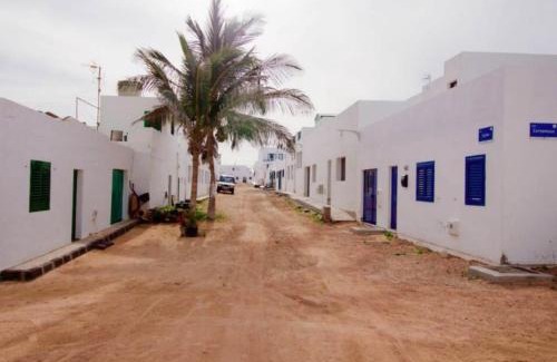 Caleta de Sebo Apartment | Lightbooking La Graciosa