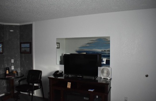 Bandon Hotel | Lighthouse Cove Inn