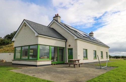 Newport House | Lighthouse Hill