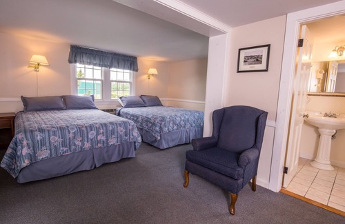 West Dennis Hotel | Lighthouse Inn