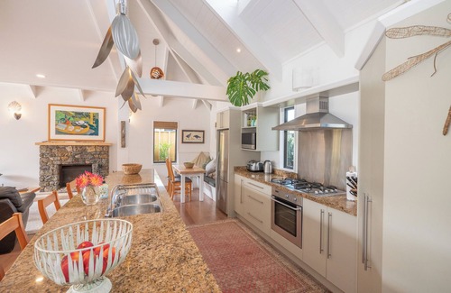 Coopers Beach House | LIGHTHOUSE