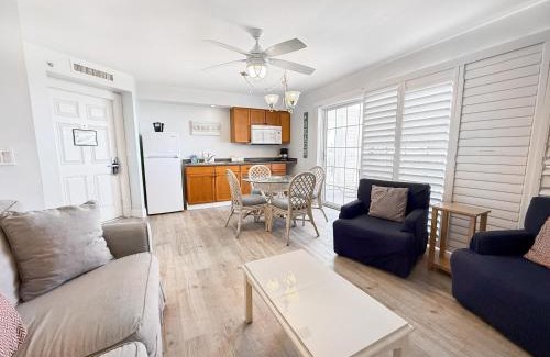 Fort Myers Beach Hotel | Lighthouse Resort: Inn & Suites