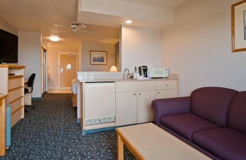 Ocean Shores Hotel | Lighthouse Suites Inn