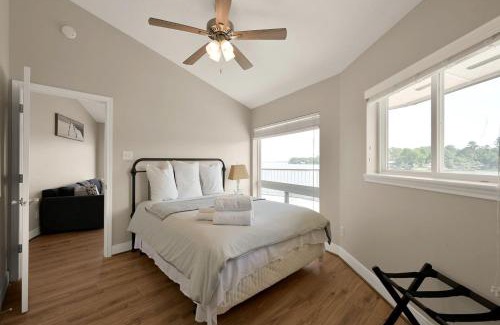 Blanchard House | Lighthouse Views & Lake Vibes – 4BR Retreat in Livingston, TX