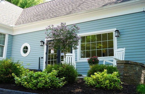 Norwich Condo | Lighthouse Villa! Your own relaxing getaway!