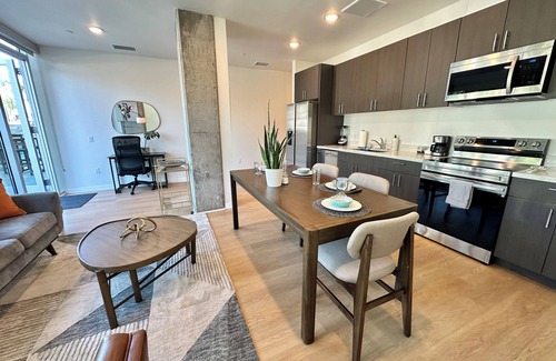Point Loma Heights Apartment | Like a hotel but better! Pet friendly, exclusive patio, near beach, free parking