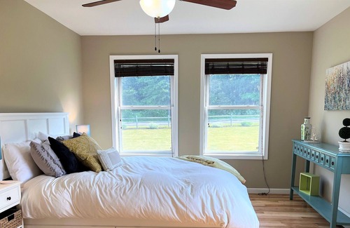 Ithaca House | Like new, 5 min. to Cornell, vineyards, historic barns