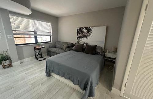Deerfield Beach Apartment | Like New - Beach Studio Apartment