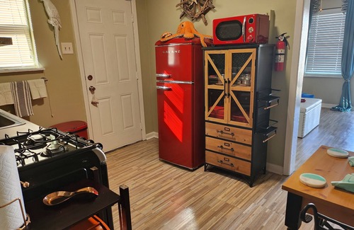Memphis Apartment | Lil Beachy