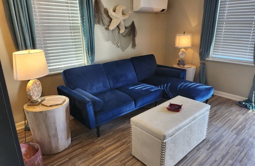 Memphis Apartment | Lil Beachy