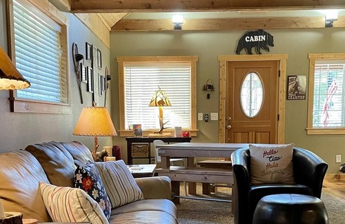 Ardenvoir Cabin | Lil Bigfoot Chalet