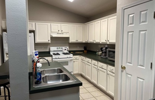 Pensacola House | Lil' Piece of Pensacola I 3BR/2BA I Near NAS I 6 min to Beach