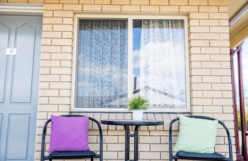 Goulburn Bed & Breakfast | Lilac City Motor Inn 1 Room Family 19