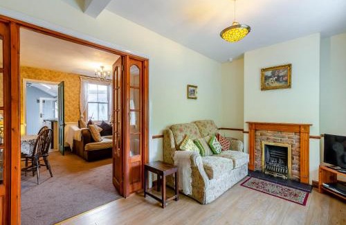 Grosmont House | Lilac Cottage