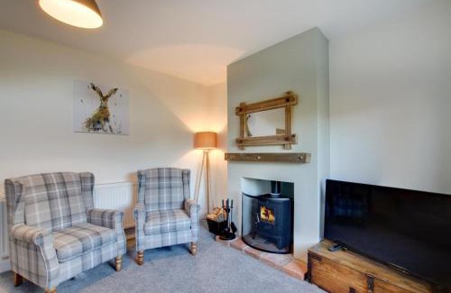 Hindolveston House | Lilac Cottage