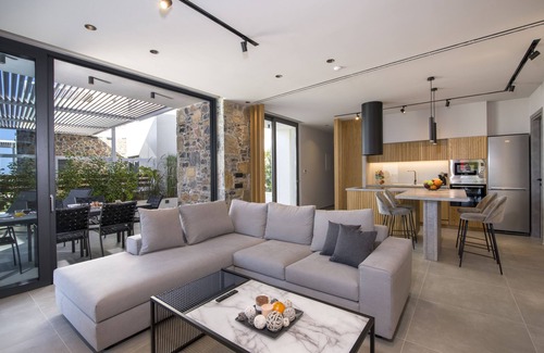 Kalathas Villa | Lilium Luxury Villa (By Xenias Villas)