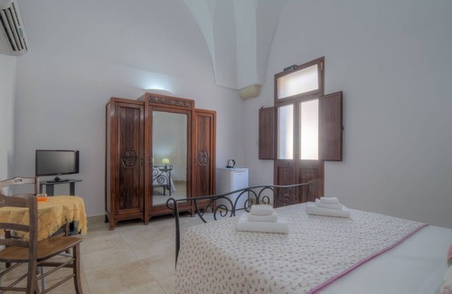 Vernole Apartment | Lilla B&B Lu Caffa by Typney