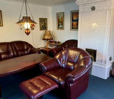 Bygarde House | Lilla Röda Huset.