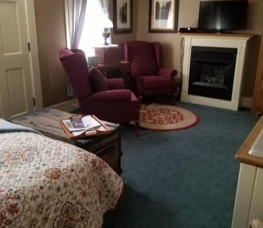 Cedarburg Hotel | Lilly Pad