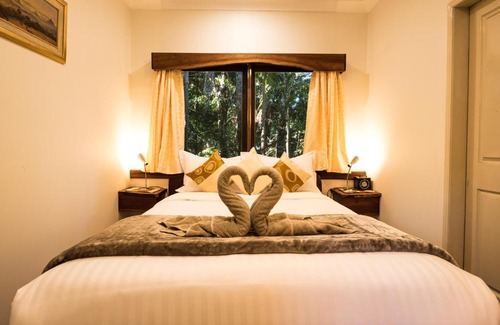 Balmoral Ridge Bed & Breakfast | Lillypilly's Cottages & Day Spa