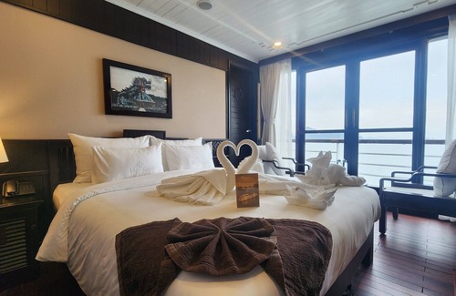 Cat Hai Hotel | Lily Cruise
