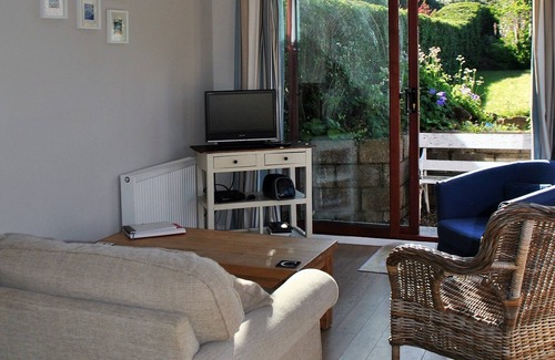 Crail Apartment | Lily's Cottage quaint retreat in coastal village