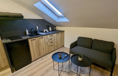 Sofia City Center Apartment | Lily's Studio 7 - Cozy Home - Central Sofia