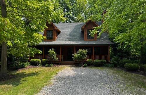Saugatuck Villa | Lilypad Dock on Goshorn Lake Pooltown