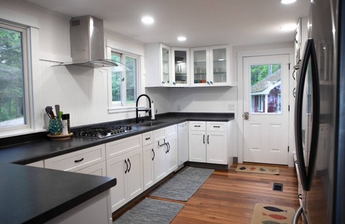 Nobleboro House | Lilypad on Damariscotta Lake by Rocky Coast Rentals