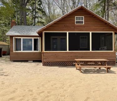 Standish Villa | LIMBERLOST LIMIT 6 cottage