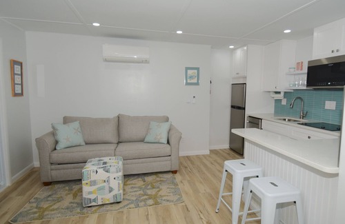 Bethany Beach Apartment | Lime Crush.Sweet studio apartment a 1/2 block to a private beach.