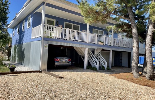 Bethany Beach Apartment | Lime Crush.Sweet studio apartment a 1/2 block to a private beach.