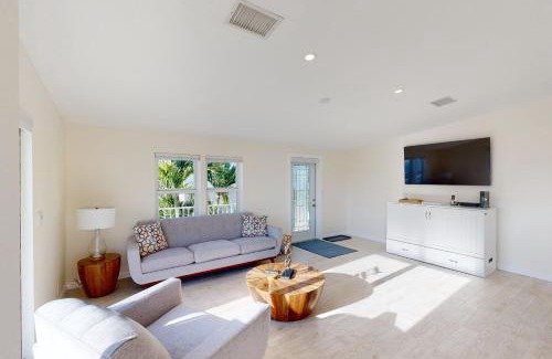 Marathon House | Lime in the Coconut