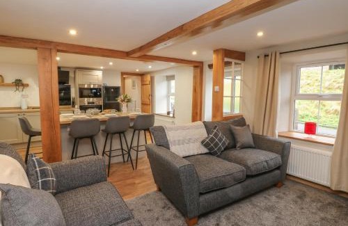 Winton House | Lime Tree Cottage
