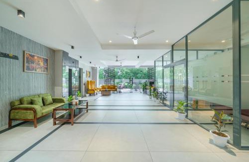 Greater Noida Hotel | Lime Tree Hotel & Stays Greater Noida Nearby India Expo Centre & Mart