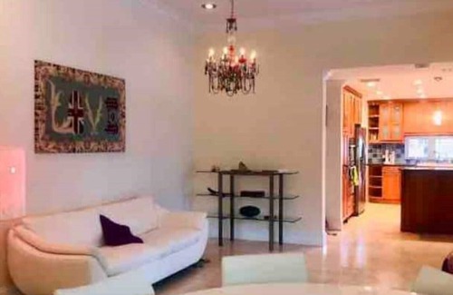 Seven Mile Beach Villa | Lime Tree Villa. Entire Home and Private Pool.