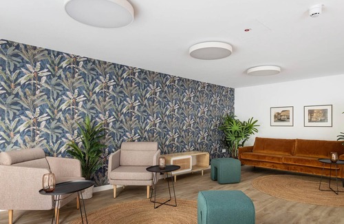 Tempelhof Apartment | limehome Berlin Luise-H. | Suite with Sofa Bed