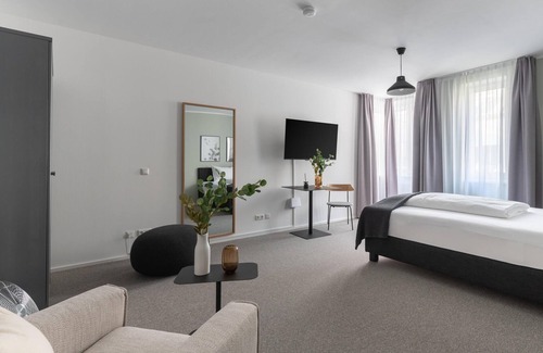 Innere Stadt Apartment | limehome Linz Friedrichstr | Single Suite L